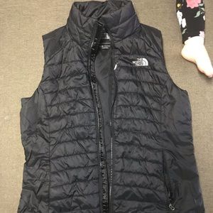 Women’s Northface Vest